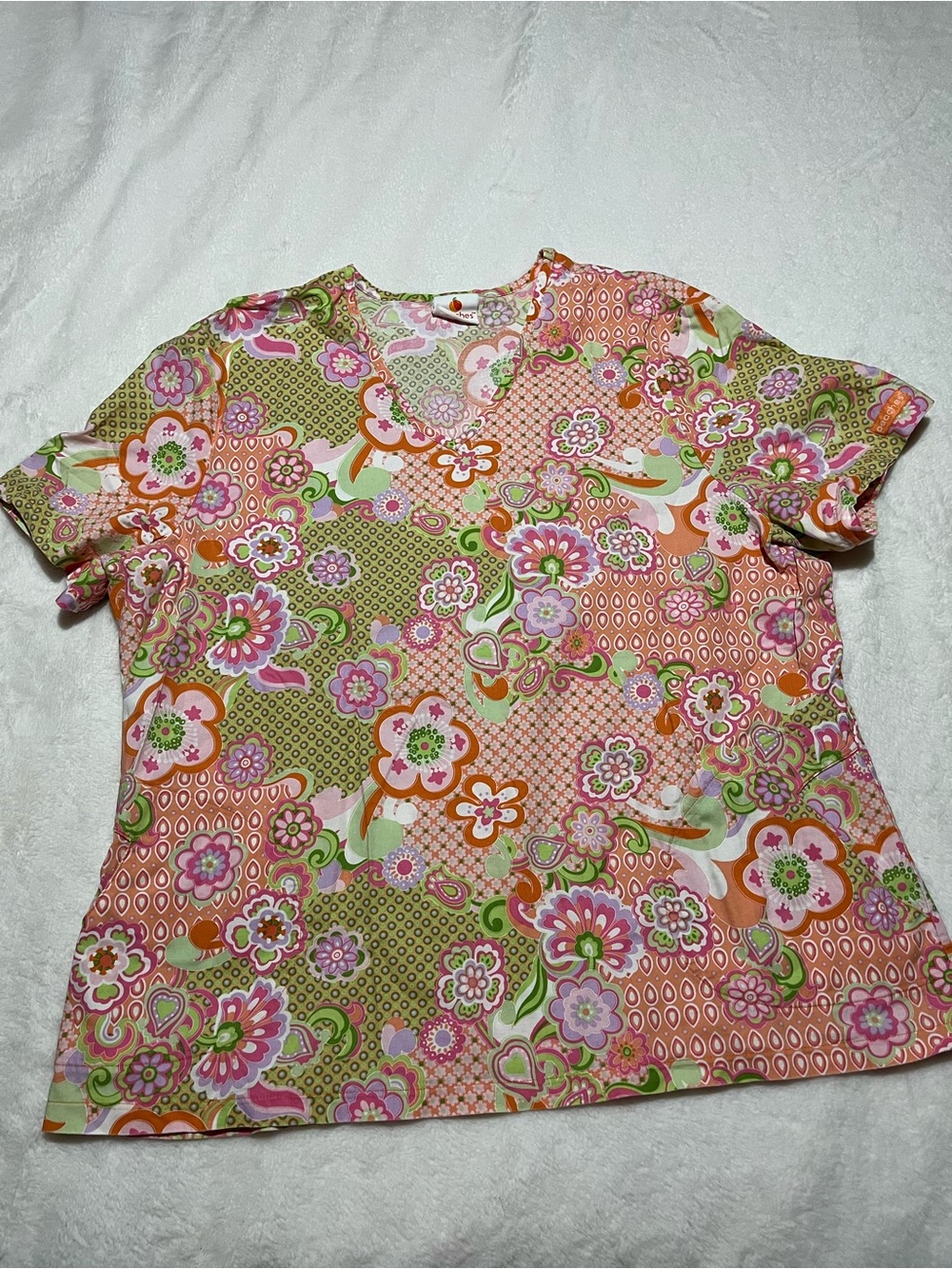 Peaches Women's Pink Floral Short-Sleeve Scub Top